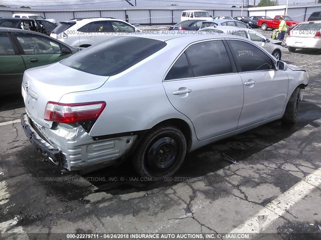 4T1BE46K47U007333 - 2007 TOYOTA CAMRY NEW GENERAT CE/LE/XLE/SE SILVER photo 4