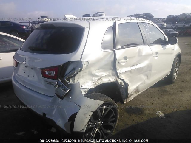 JA4AP3AU4HZ011538 - 2017 MITSUBISHI OUTLANDER SPORT ES/SE WHITE photo 4