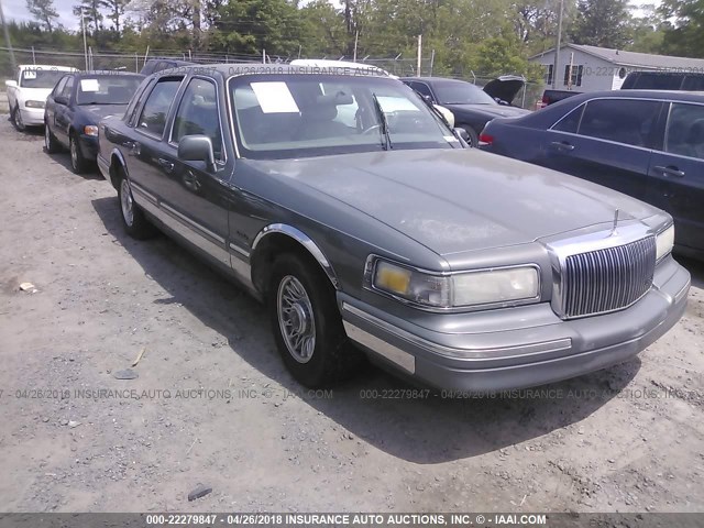 1LNLM81W7VY686447 - 1997 LINCOLN TOWN CAR EXECUTIVE GRAY photo 1
