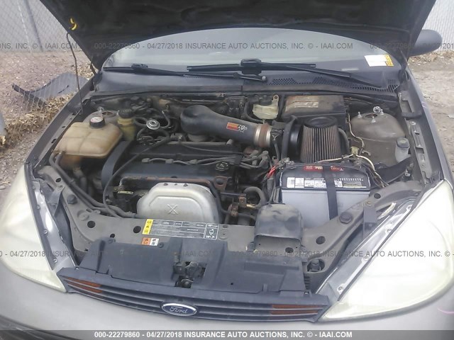 1FAFP3439YW305488 - 2000 FORD FOCUS SE/SE SPORT TAN photo 10