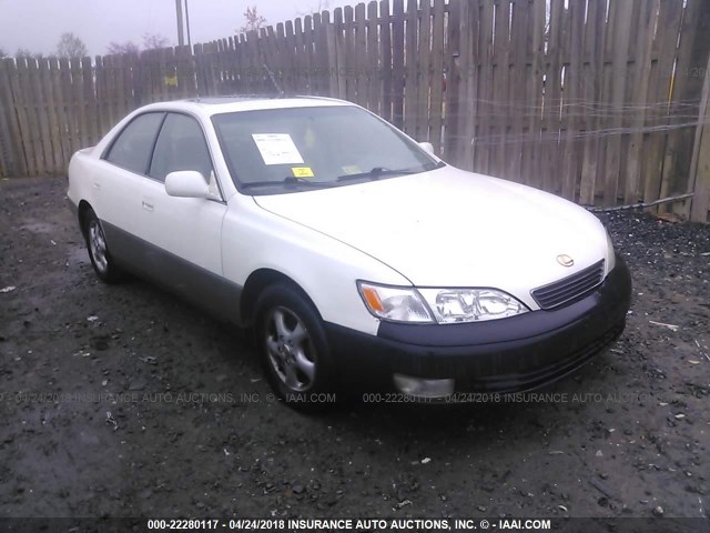 JT8BF22G9V0062676 - 1997 LEXUS ES 300 WHITE photo 1