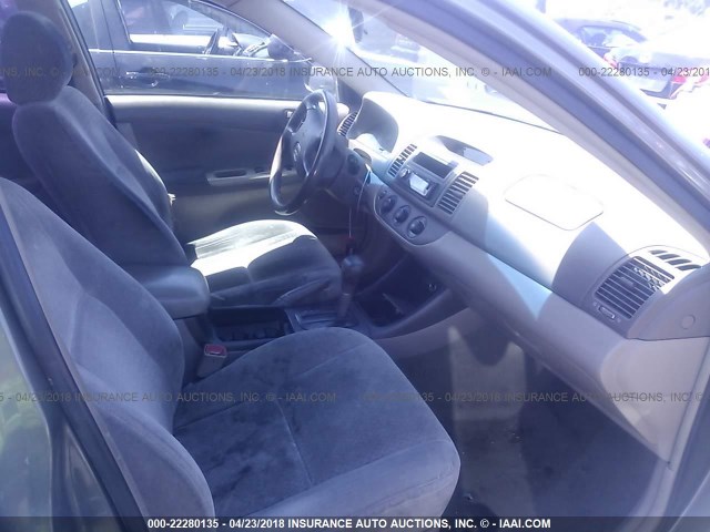 4T1BE32K64U819051 - 2004 TOYOTA CAMRY LE/XLE/SE 灰色 照片 5