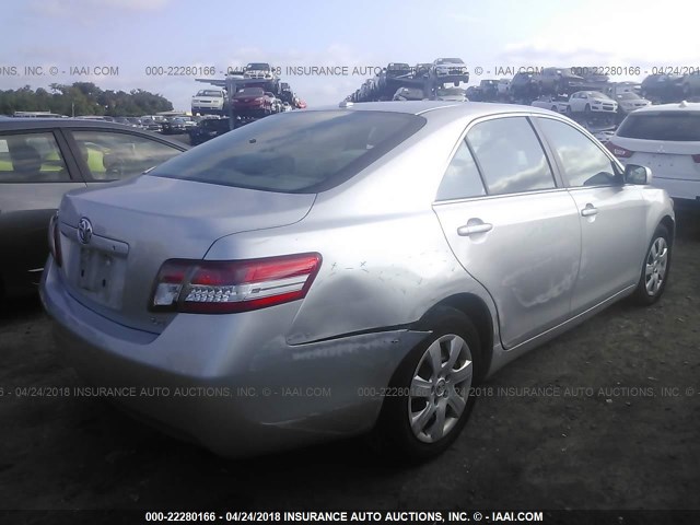 4T1BF3EK6BU713950 - 2011 TOYOTA CAMRY SE/LE/XLE SILVER photo 4