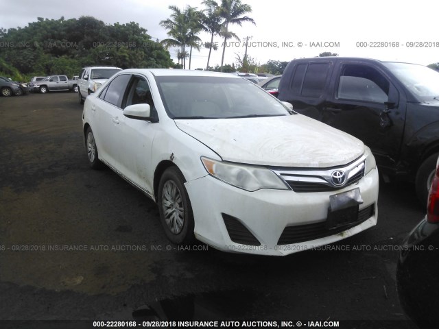 4T4BF1FK3CR199596 - 2012 TOYOTA CAMRY SE/LE/XLE თეთრი ფოტო 1