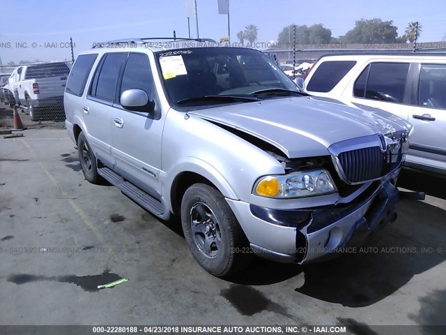 5LMRU27A4XLJ38129 - 1999 LINCOLN NAVIGATOR ვერცხლისფერი ფოტო 1