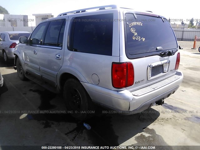 5LMRU27A4XLJ38129 - 1999 LINCOLN NAVIGATOR ვერცხლისფერი ფოტო 3