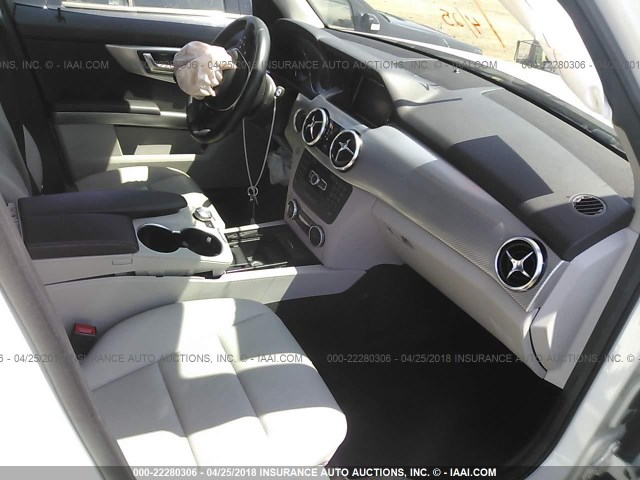 WDCGG5HB4FG344292 - 2015 MERCEDES-BENZ GLK 350 WHITE photo 5