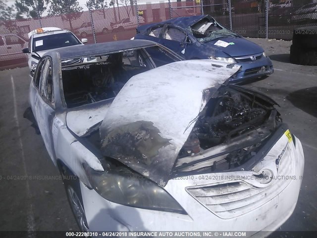 4T1BE46K27U538241 - 2007 TOYOTA CAMRY NEW GENERAT CE/LE/XLE/SE WHITE photo 6