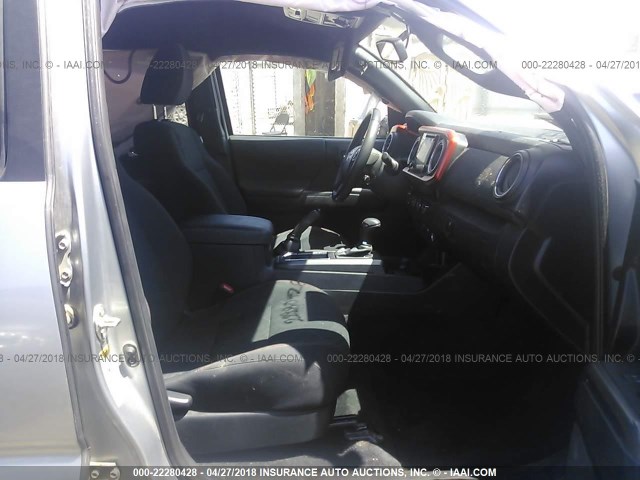 3TMDZ5BN5GM012150 - 2016 TOYOTA TACOMA DBL CAB/SR5/TRD SPORT/OR SILVER photo 5