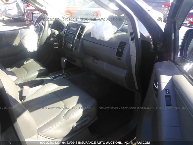 1N6AD0EV1BC436786 - 2011 NISSAN FRONTIER S/SV/SL/PRO-4X BLACK photo 5