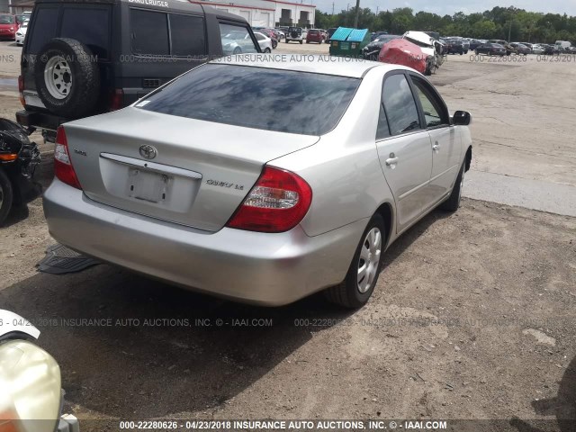 4T1BE32K74U889514 - 2004 TOYOTA CAMRY LE/XLE/SE SILVER photo 4