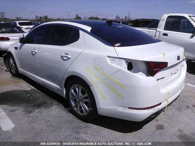 KNAGN4A77B5111859 - 2011 KIA OPTIMA EX/SX WHITE photo 3