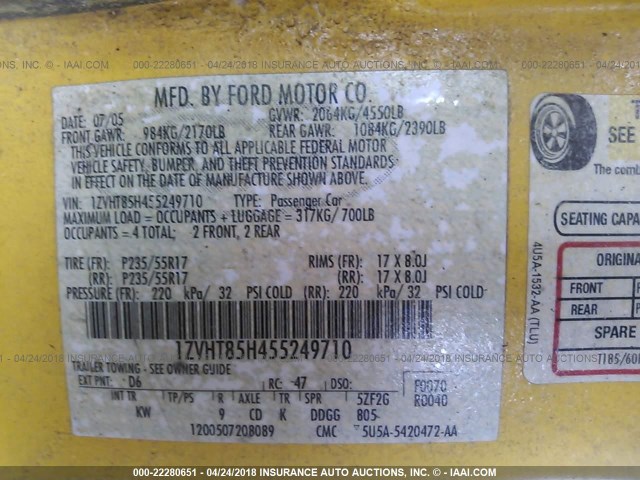 1ZVHT85H455249710 - 2005 FORD MUSTANG GT YELLOW photo 9