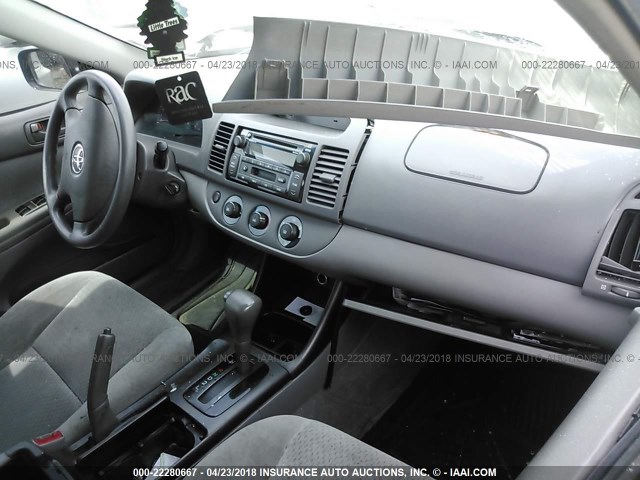 4T1BE32K02U099162 - 2002 TOYOTA CAMRY LE/XLE/SE 黑色 照片 5