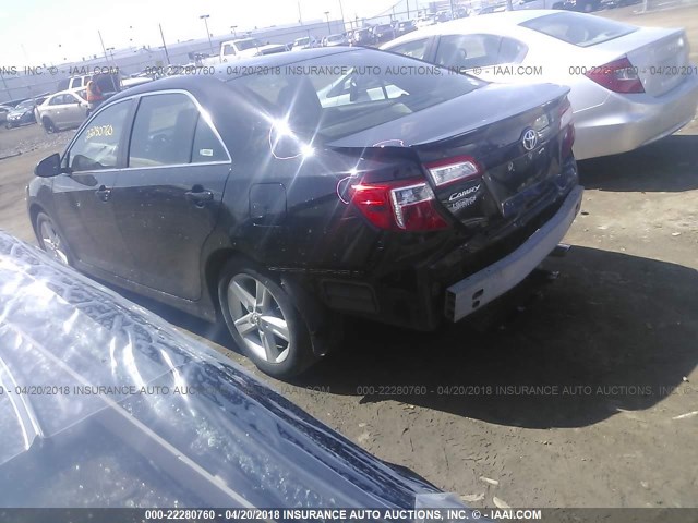 4T1BF1FK2CU111678 - 2012 TOYOTA CAMRY SE/LE/XLE BLACK photo 3