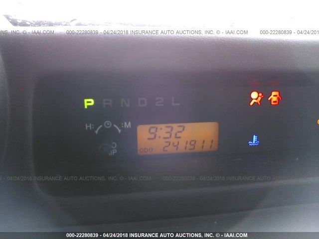 JTLKT324364092907 - 2006 TOYOTA SCION XB SILVER photo 7