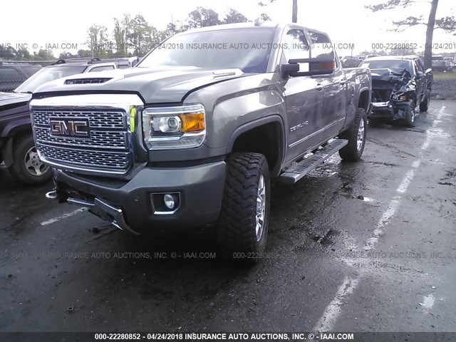 1GT12UEY0JF124059 - 2018 GMC SIERRA K2500 DENALI GRAY photo 2