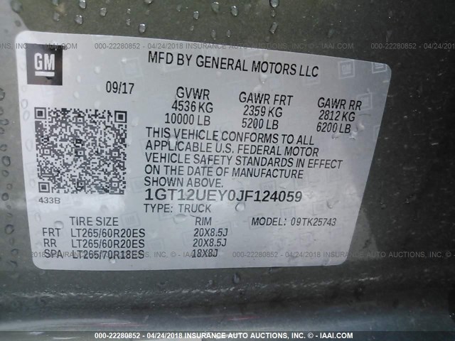 1GT12UEY0JF124059 - 2018 GMC SIERRA K2500 DENALI GRAY photo 9