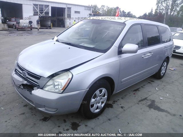 KNDMB233466025471 - 2006 KIA SEDONA EX/LX SILVER photo 2