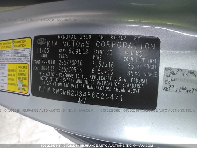 KNDMB233466025471 - 2006 KIA SEDONA EX/LX SILVER photo 9