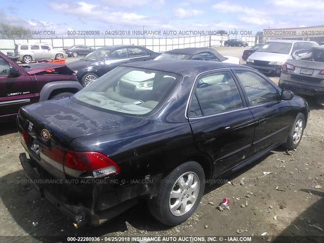 1HGCG66812A174635 - 2002 HONDA ACCORD EX/SE BLACK photo 4