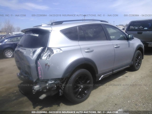 2T3RFREV8JW697106 - 2018 TOYOTA RAV4 ADVENTURE/XLE 银色 照片 4