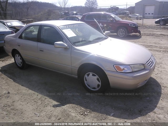 4T1BG22K8XU561088 - 1999 TOYOTA CAMRY CE/LE/XLE 金色 照片 1