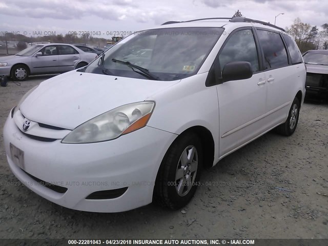 5TDZA23C06S571113 - 2006 TOYOTA SIENNA CE/LE WHITE photo 2