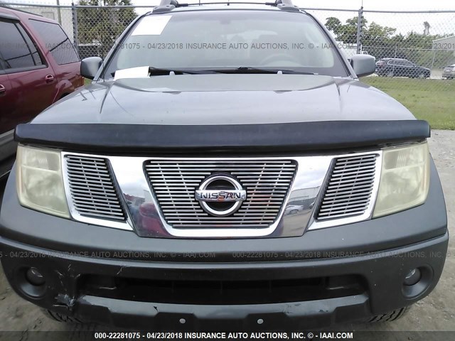 1N6AD07U27C458307 - 2007 NISSAN FRONTIER CREW CAB LE/SE/OFF ROAD GRAY photo 6