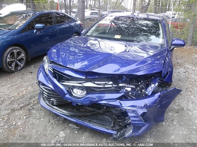 4T1B11HKXJU514395 - 2018 TOYOTA CAMRY L/LE/XLE/SE/XSE BLUE photo 6