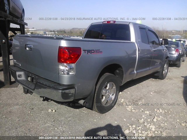 5TBRV54198S477410 - 2008 TOYOTA TUNDRA DOUBLE CAB/DOUBLE CAB SR5 SILVER photo 4