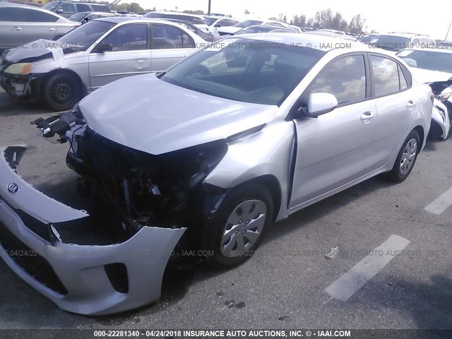 3KPA24AB8JE049770 - 2018 KIA RIO LX/S SILVER photo 2