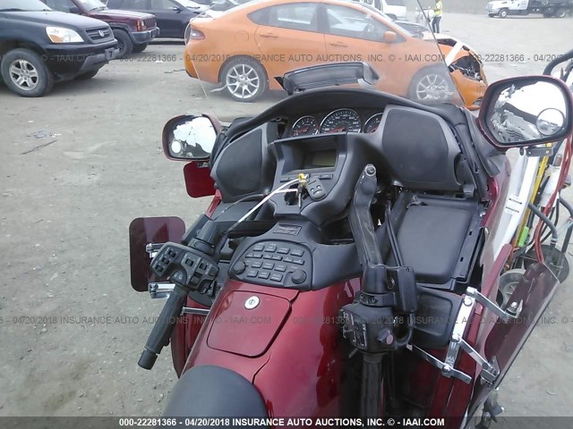 1HFSC47F68A704409 - 2008 HONDA GL1800 RED photo 5