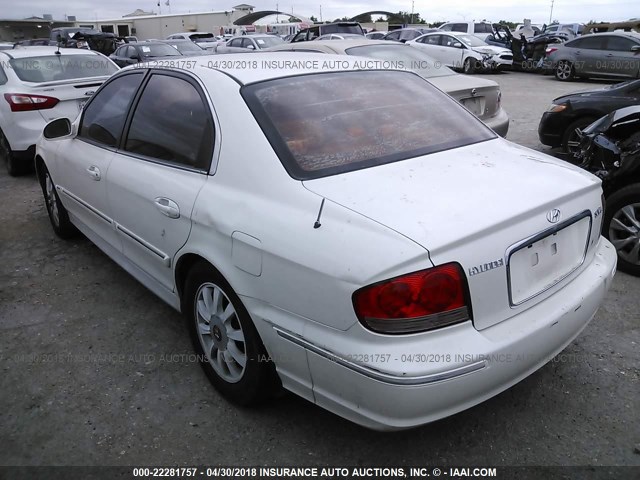 KMHWF35H62A653689 - 2002 HYUNDAI SONATA GLS/LX WHITE photo 3