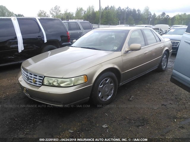 1G6KS54Y8WU902688 - 1998 CADILLAC SEVILLE SLS GOLD photo 2