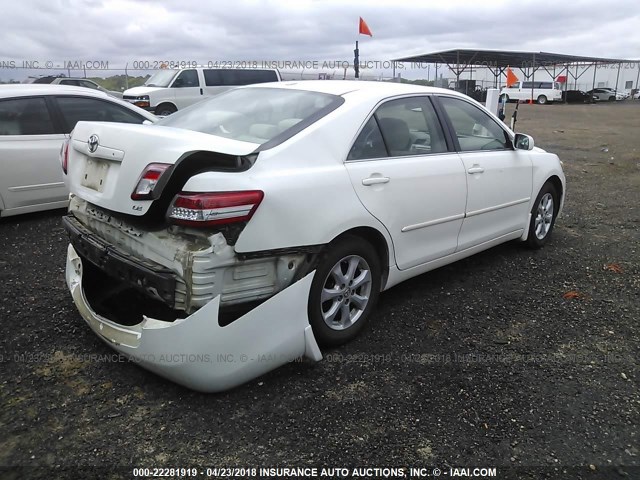 4T4BF3EK6BR125973 - 2011 TOYOTA CAMRY SE/LE/XLE WHITE photo 4