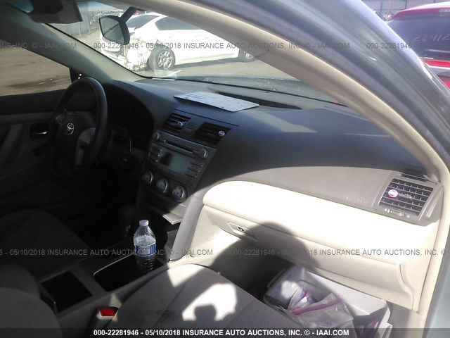 4T1BF3EK9AU552766 - 2010 TOYOTA CAMRY SE/LE/XLE TEAL photo 5