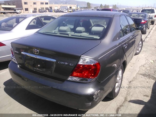 4T1BE30K35U948725 - 2005 TOYOTA CAMRY LE/XLE/SE 灰色 照片 4