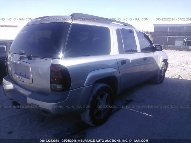 1GNES16S756119982 - 2005 CHEVROLET TRAILBLAZER EXT LS/EXT LT SILVER photo 4