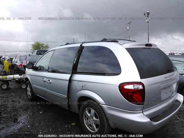 2D4GP44L55R456324 - 2005 DODGE GRAND CARAVAN SXT SILVER photo 3