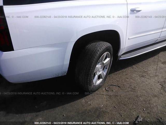 1GNSKJKC4HR209501 - 2017 CHEVROLET SUBURBAN K1500 PREMIER WHITE photo 6