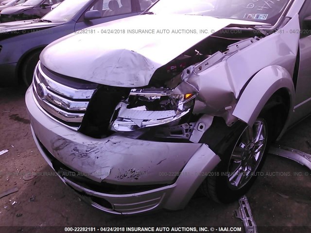 1FMDK06W58GA35641 - 2008 FORD TAURUS X LIMITED SILVER photo 6