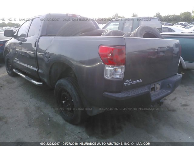 5TFRM5F19CX044373 - 2012 TOYOTA TUNDRA DOUBLE CAB SR5 GRAY photo 3