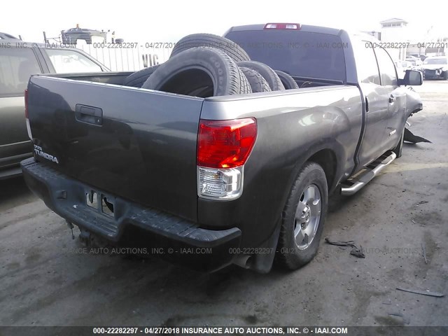 5TFRM5F19CX044373 - 2012 TOYOTA TUNDRA DOUBLE CAB SR5 GRAY photo 4