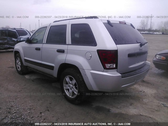 1J4GS48K45C641819 - 2005 JEEP GRAND CHEROKEE LAREDO/COLUMBIA/FREEDOM 银色 照片 3