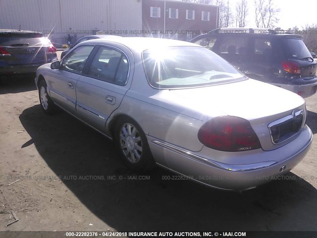 1LNHM97V22Y689391 - 2002 LINCOLN CONTINENTAL  SILVER photo 3