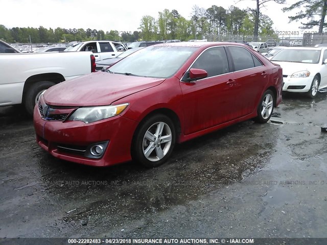4T1BF1FK6CU508486 - 2012 TOYOTA CAMRY SE/LE/XLE RED photo 2