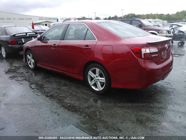 4T1BF1FK6CU508486 - 2012 TOYOTA CAMRY SE/LE/XLE RED photo 3