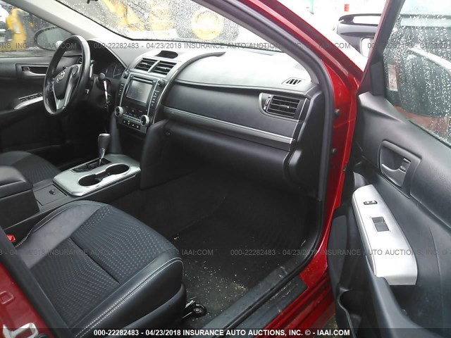 4T1BF1FK6CU508486 - 2012 TOYOTA CAMRY SE/LE/XLE RED photo 5