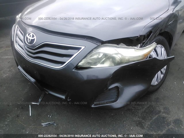 4T1BF3EK5AU049008 - 2010 TOYOTA CAMRY SE/LE/XLE GRAY photo 6